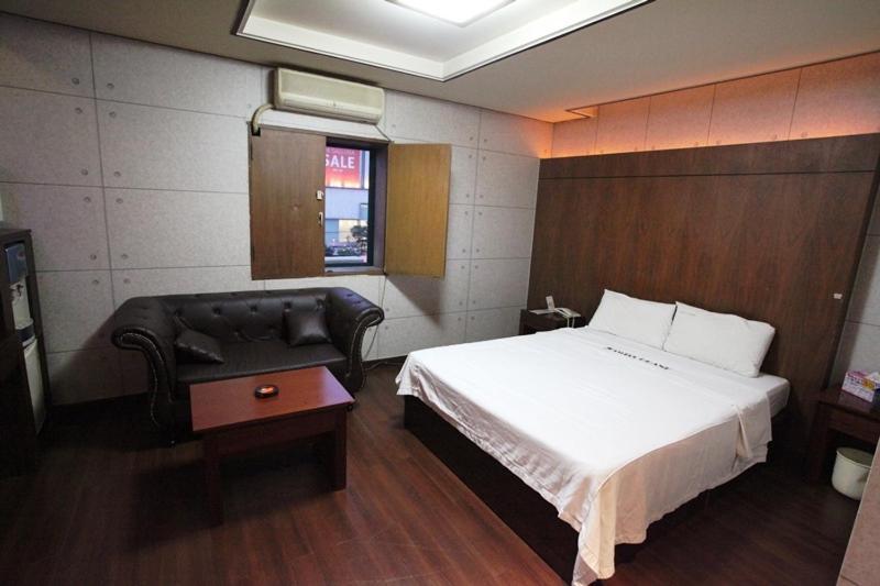 Hotel Flex Suwon Esterno foto