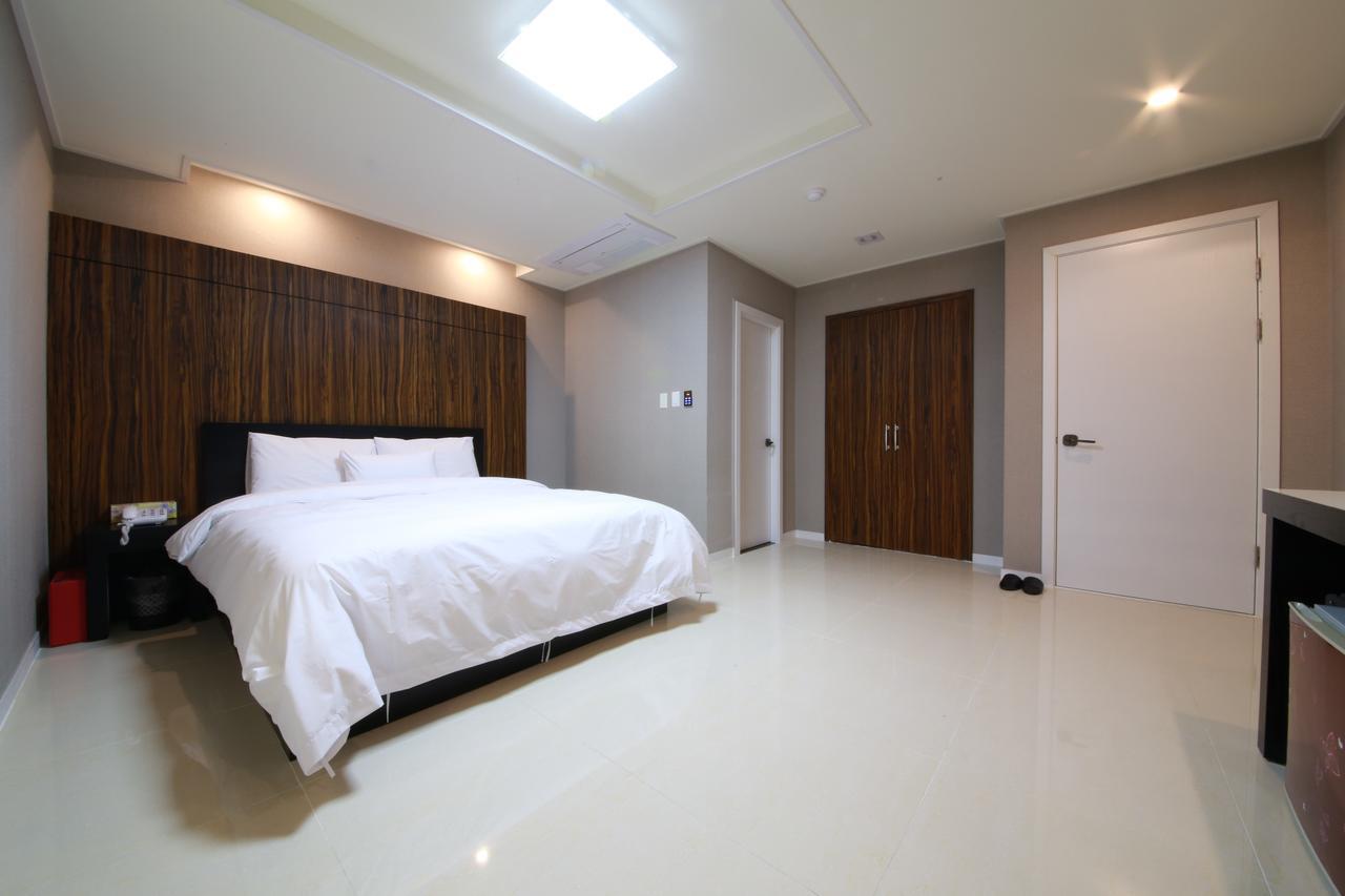 Hotel Flex Suwon Esterno foto