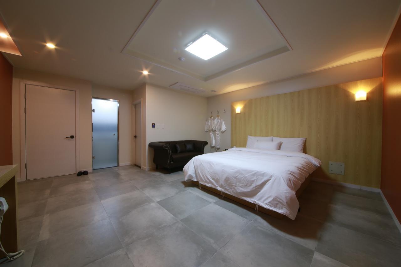 Hotel Flex Suwon Esterno foto