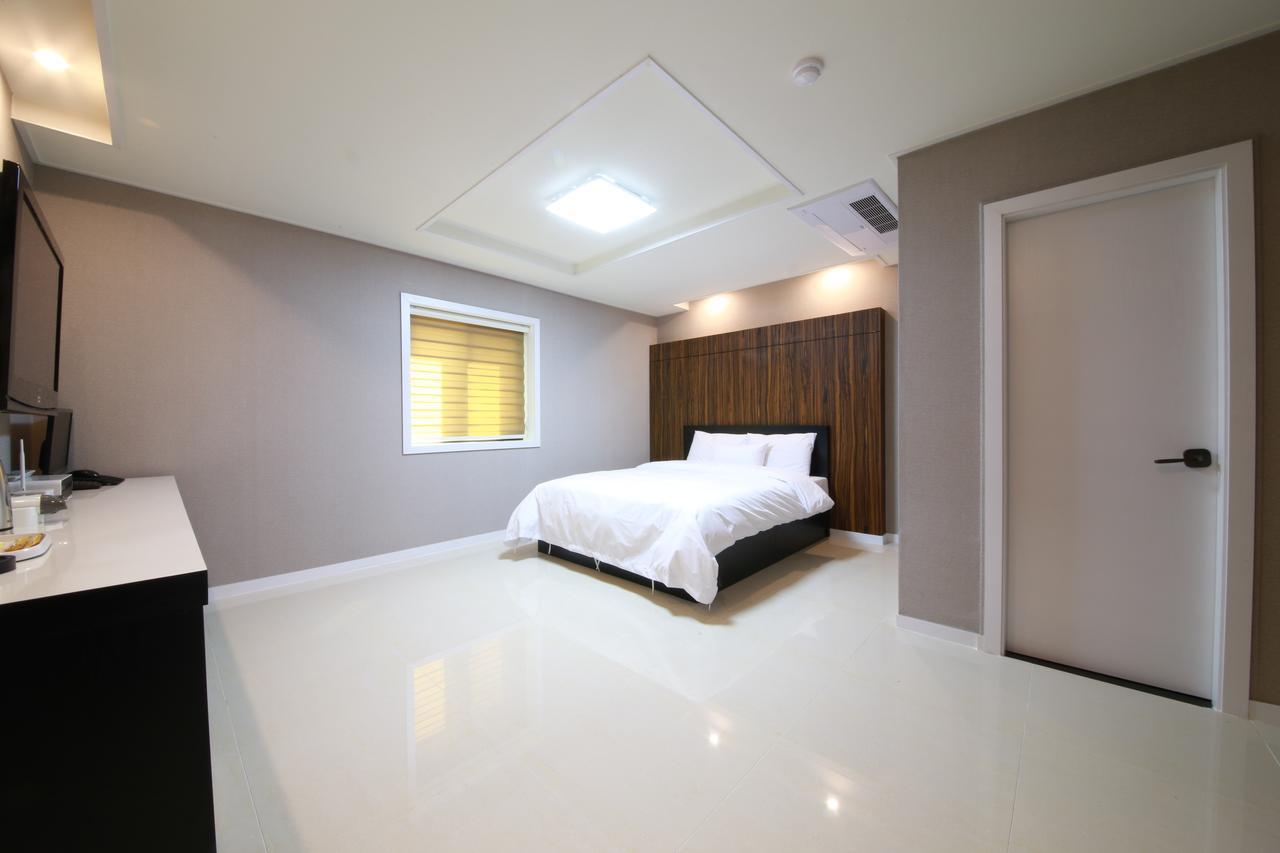Hotel Flex Suwon Esterno foto