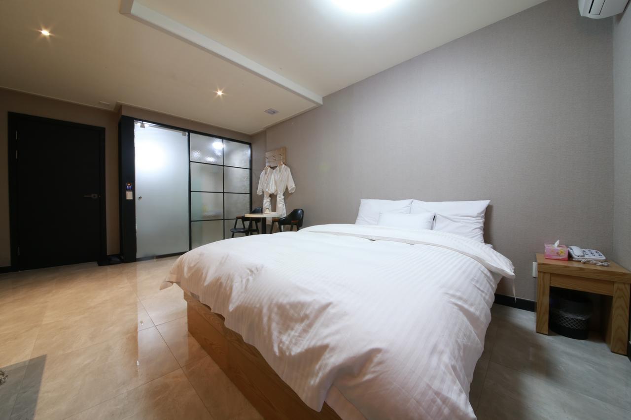 Hotel Flex Suwon Esterno foto