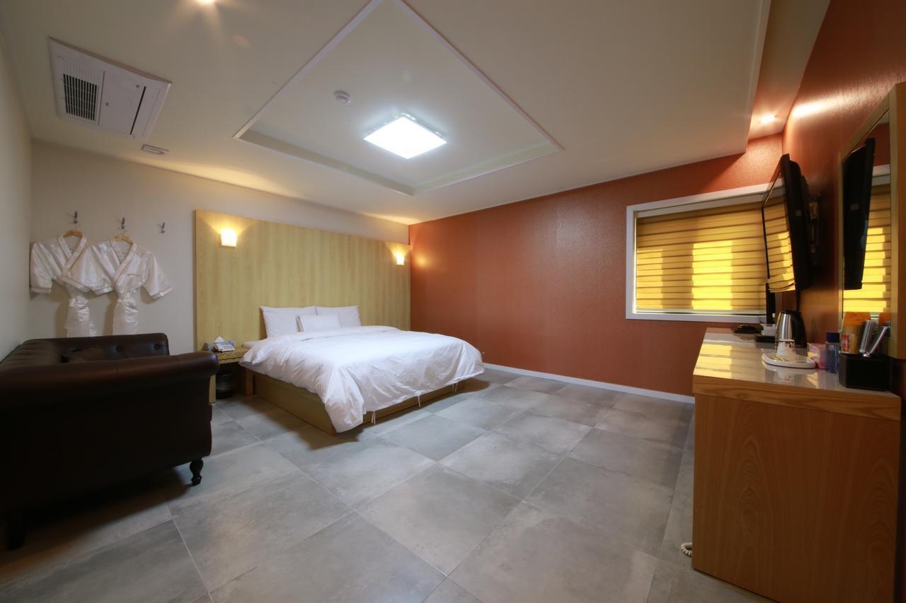 Hotel Flex Suwon Esterno foto